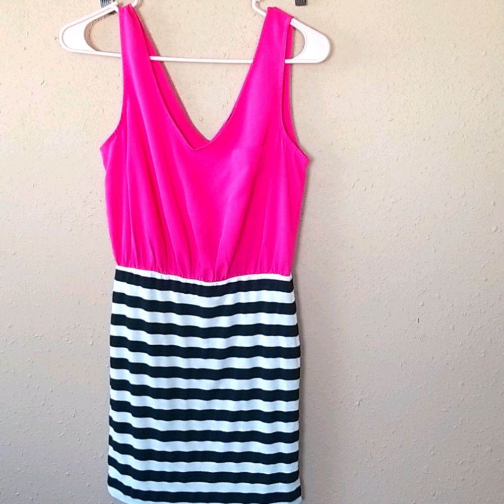 Sleeveless dress